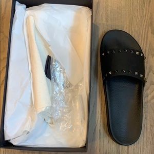 Valentino rockstud size 13 euro 46 Slides men